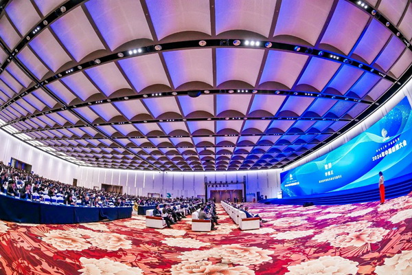 乘改革之勢(shì) 開(kāi)錦繡新篇，2024中國(guó)紡織大會(huì)在柯橋召開(kāi)！