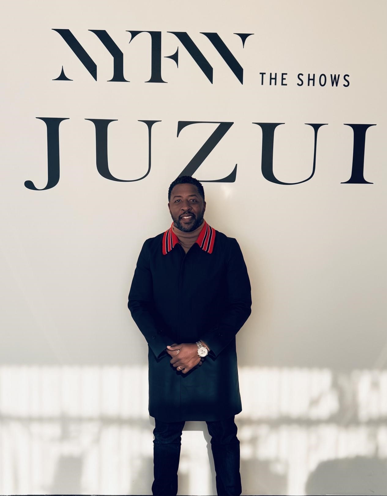  攜手玖姿JUZUI創(chuàng)意總監(jiān)王陶Taoray Wang 老錢皮草紐約時(shí)裝周成新貴