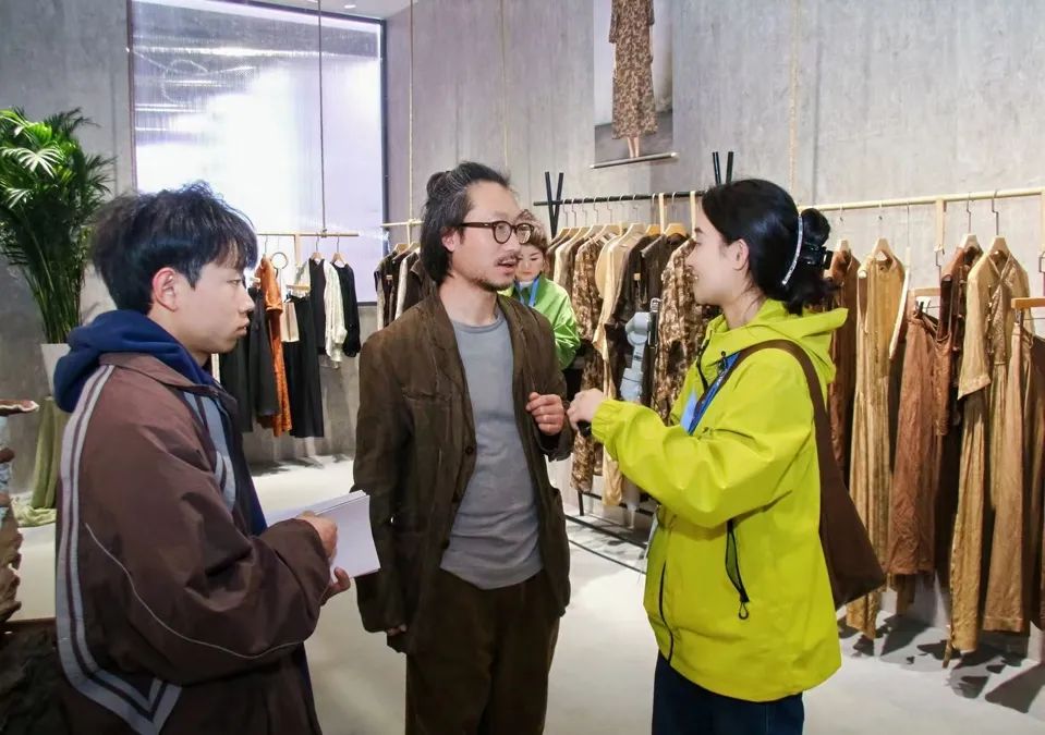 銀基廣場(chǎng)攜六大原創(chuàng)品牌亮相CHIC2025（春季），展現(xiàn)中部地區(qū)時(shí)尚力量