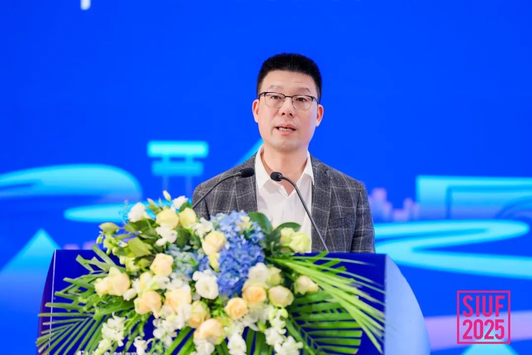 內(nèi)衣產(chǎn)業(yè)聚智深圳，共繪&ldquo;智尚&rdquo; 新篇｜2025中國(guó)內(nèi)衣文化周暨第三屆U30全球內(nèi)衣產(chǎn)業(yè)峰會(huì)圓滿落幕