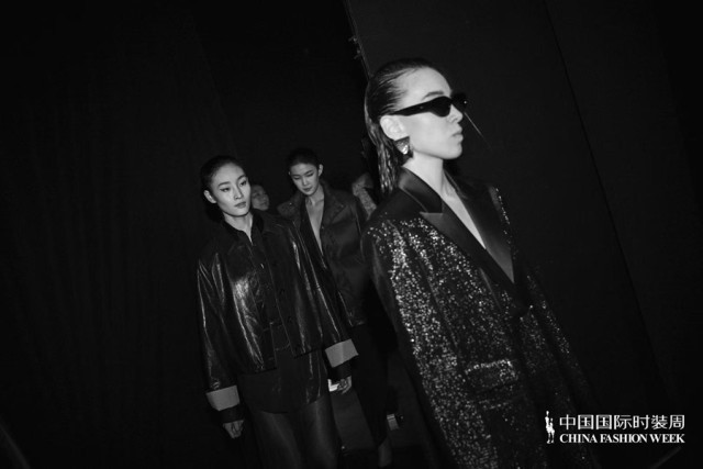 胡瑩瑩的精神內(nèi)核&ldquo;ARTEMIS&middot;自由悅己&rdquo;  設(shè)計(jì)師品牌Y2FREEDOM秋冬系列北京綻放