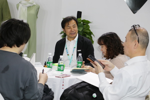 極致創(chuàng)新，讓迭代&reg;滌綸&ldquo;生態(tài)圈&rdquo;再次火爆2025yarnexpo春夏展