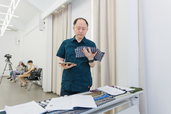 挖掘創(chuàng)新人才，激發(fā)產(chǎn)業(yè)活力！&ldquo;第十屆（2025年）十佳紡織面料設(shè)計(jì)師及培養(yǎng)先進(jìn)單位評(píng)選&rdquo;評(píng)審會(huì)于柯橋舉行