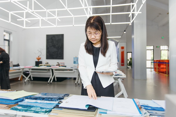 挖掘創(chuàng)新人才，激發(fā)產(chǎn)業(yè)活力！&ldquo;第十屆（2025年）十佳紡織面料設(shè)計(jì)師及培養(yǎng)先進(jìn)單位評(píng)選&rdquo;評(píng)審會(huì)于柯橋舉行