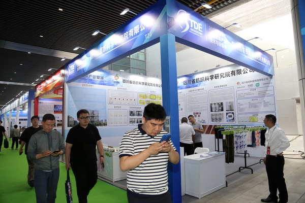 新形勢(shì)、新機(jī)遇，2025柯橋春季國(guó)際紡博會(huì)拉開帷幕，全方位展示中國(guó)紡織發(fā)展的強(qiáng)韌