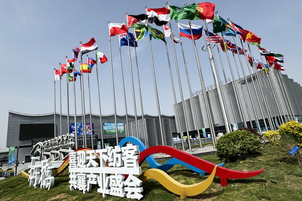 新形勢(shì)、新機(jī)遇，2025柯橋春季國(guó)際紡博會(huì)拉開帷幕，全方位展示中國(guó)紡織發(fā)展的強(qiáng)韌