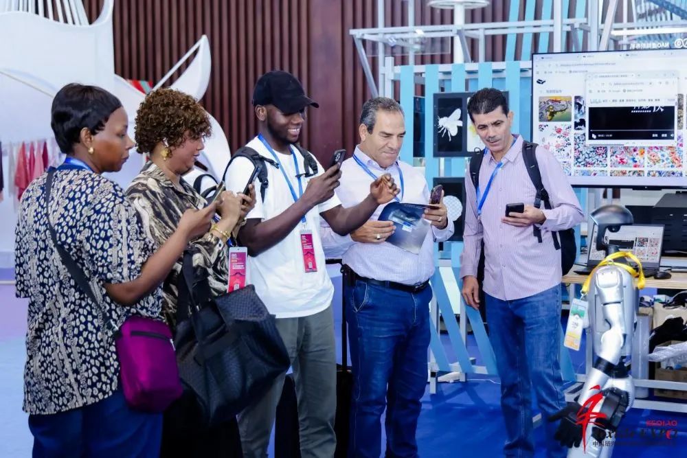 商貿(mào)對(duì)接超預(yù)期，產(chǎn)業(yè)鏈協(xié)同創(chuàng)新再升級(jí)！2025柯橋春季國(guó)際紡博會(huì)圓滿落幕