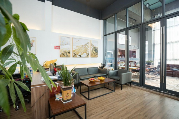 借數(shù)字化東風(fēng)，柯橋紡企探索產(chǎn)業(yè)升級新路