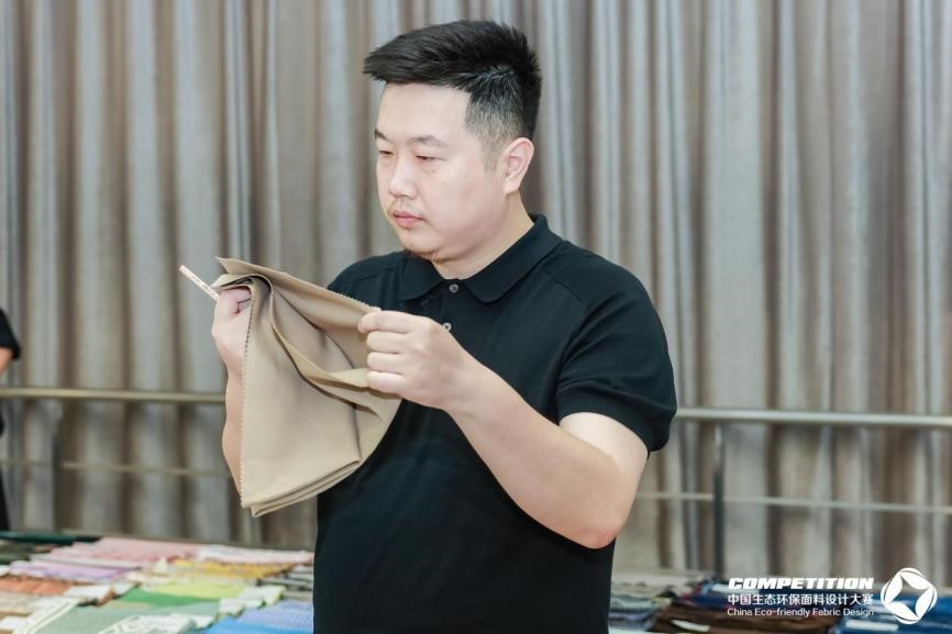 2800款面料&ldquo;綠動時尚&rdquo;，2025第八屆中國生態(tài)環(huán)保面料設(shè)計大賽評審會在盛澤舉辦！