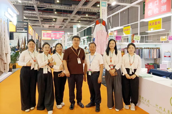 40余家石家莊紡服企業(yè)齊聚滬上，成為中紡聯(lián)秋季聯(lián)展上靚麗的風景線