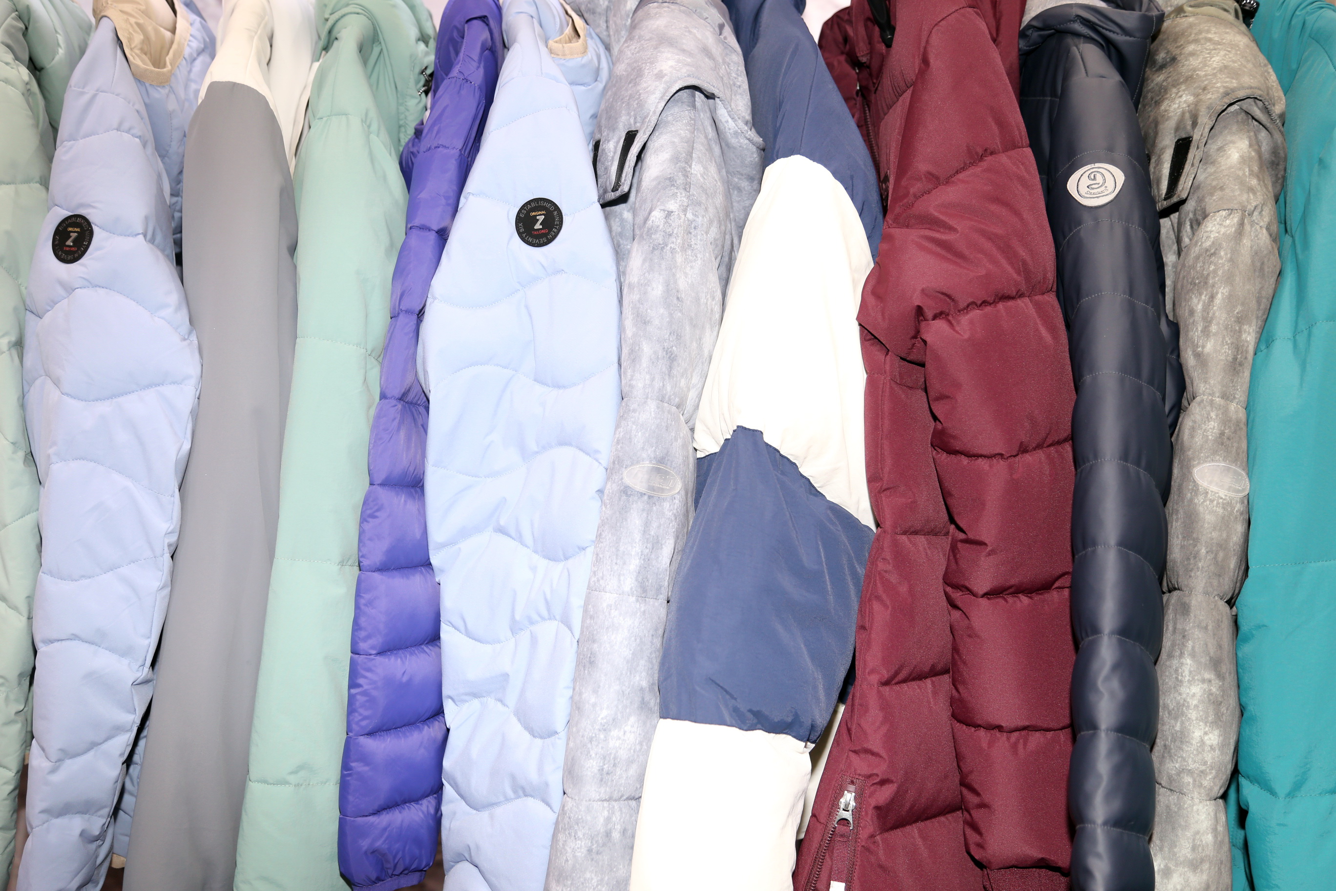 40余家石家莊紡服企業(yè)齊聚滬上，成為中紡聯(lián)秋季聯(lián)展上靚麗的風景線