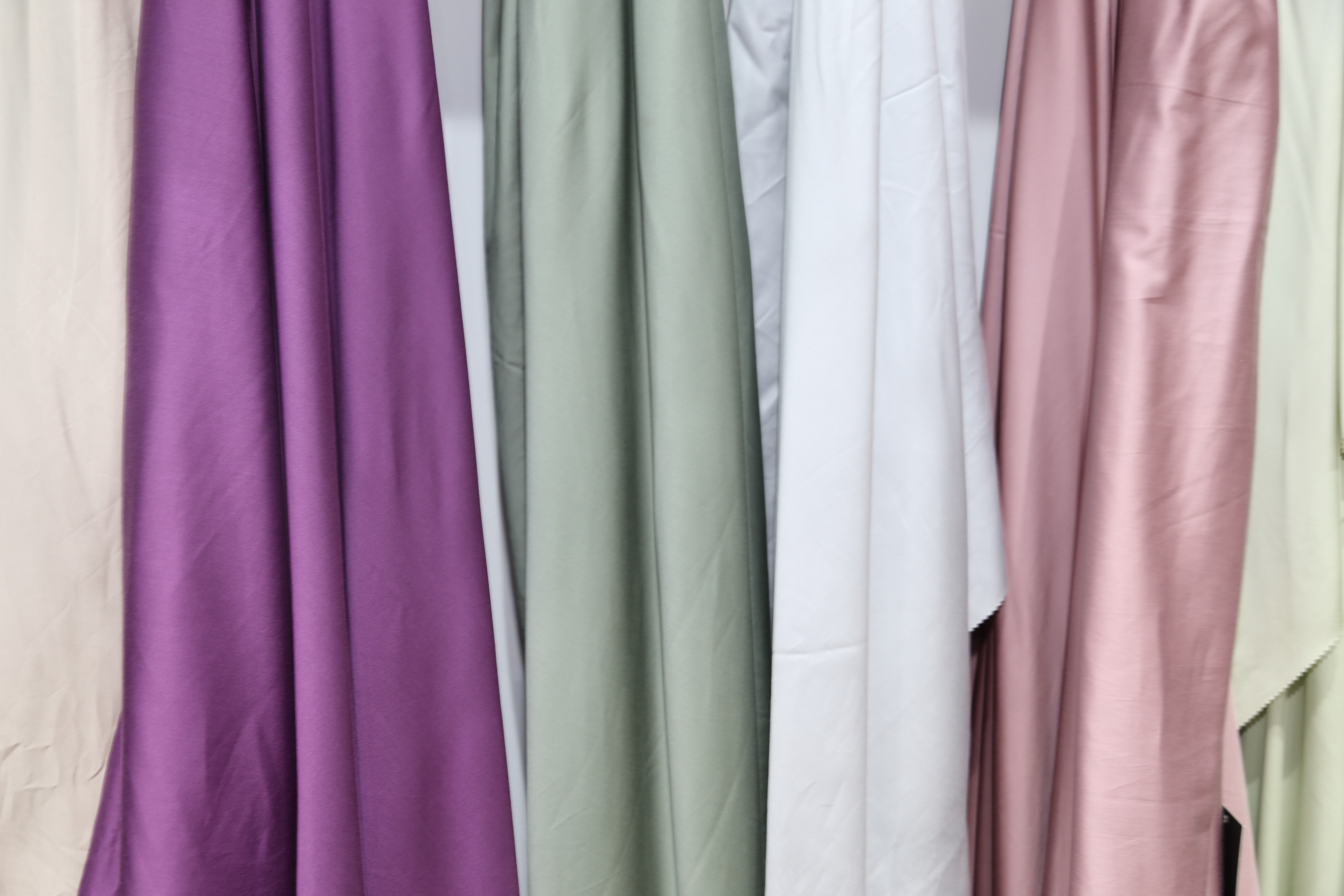 40余家石家莊紡服企業(yè)齊聚滬上，成為中紡聯(lián)秋季聯(lián)展上靚麗的風景線