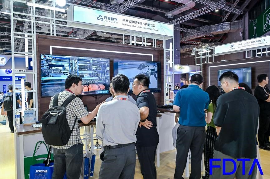 從數(shù)據(jù)決策到虛擬織布，數(shù)字時尚創(chuàng)新空間貫通紡織全鏈數(shù)智升級！