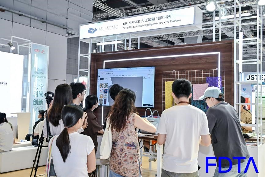 從數(shù)據(jù)決策到虛擬織布，數(shù)字時尚創(chuàng)新空間貫通紡織全鏈數(shù)智升級！