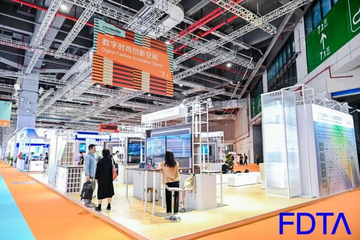 從數(shù)據(jù)決策到虛擬織布，數(shù)字時尚創(chuàng)新空間貫通紡織全鏈數(shù)智升級！