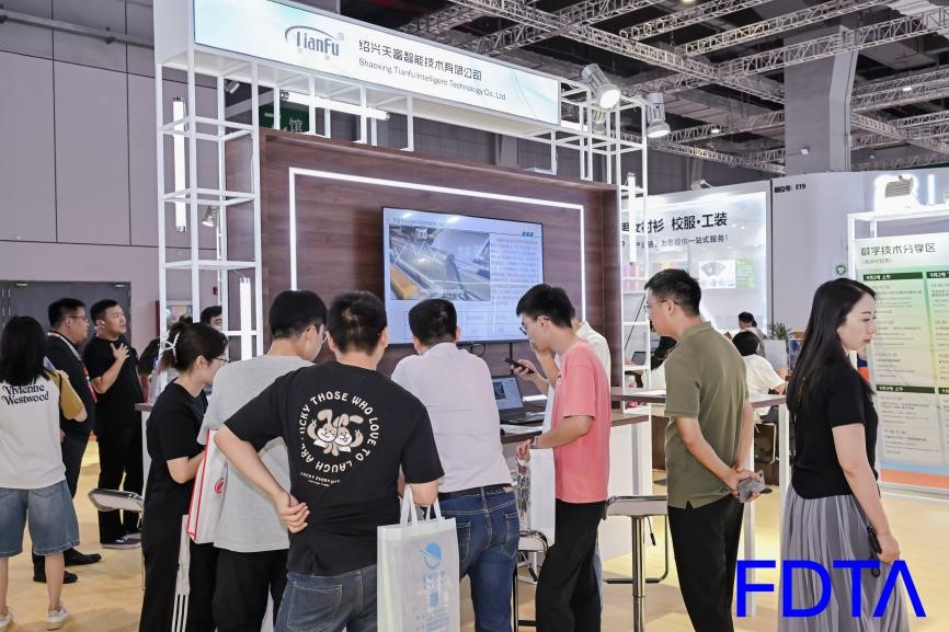 從數(shù)據(jù)決策到虛擬織布，數(shù)字時尚創(chuàng)新空間貫通紡織全鏈數(shù)智升級！