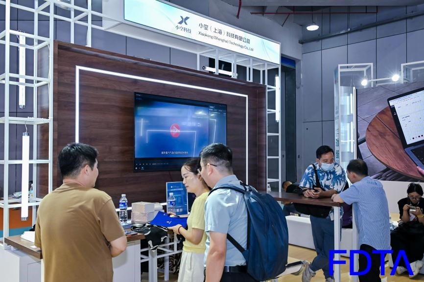 從數(shù)據(jù)決策到虛擬織布，數(shù)字時尚創(chuàng)新空間貫通紡織全鏈數(shù)智升級！