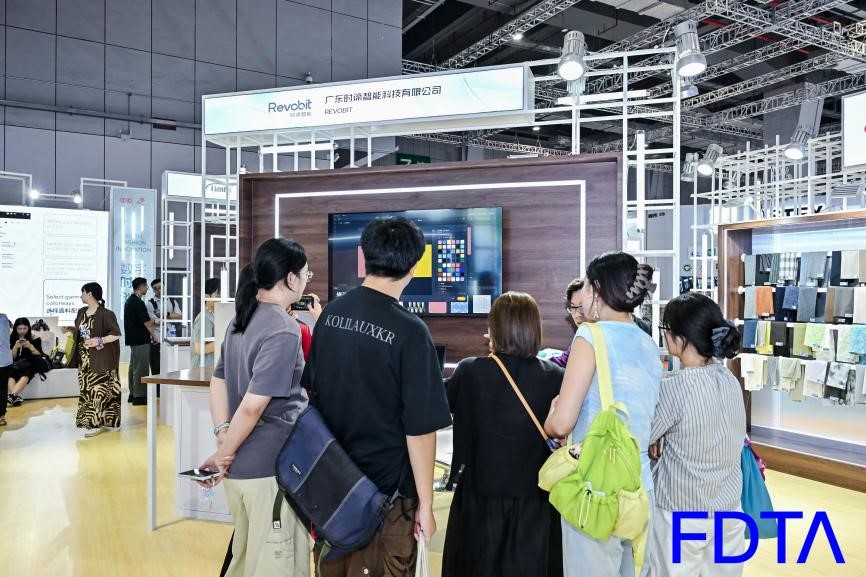 從數(shù)據(jù)決策到虛擬織布，數(shù)字時尚創(chuàng)新空間貫通紡織全鏈數(shù)智升級！