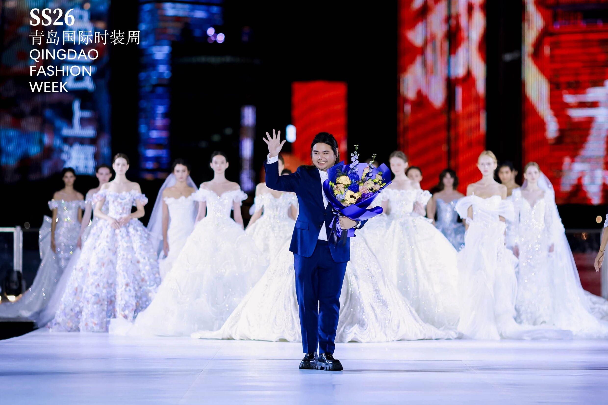 潮涌浮山灣畔 時(shí)尚綺夢啟航--2025中國（青島）國際時(shí)裝周盛大啟幕！