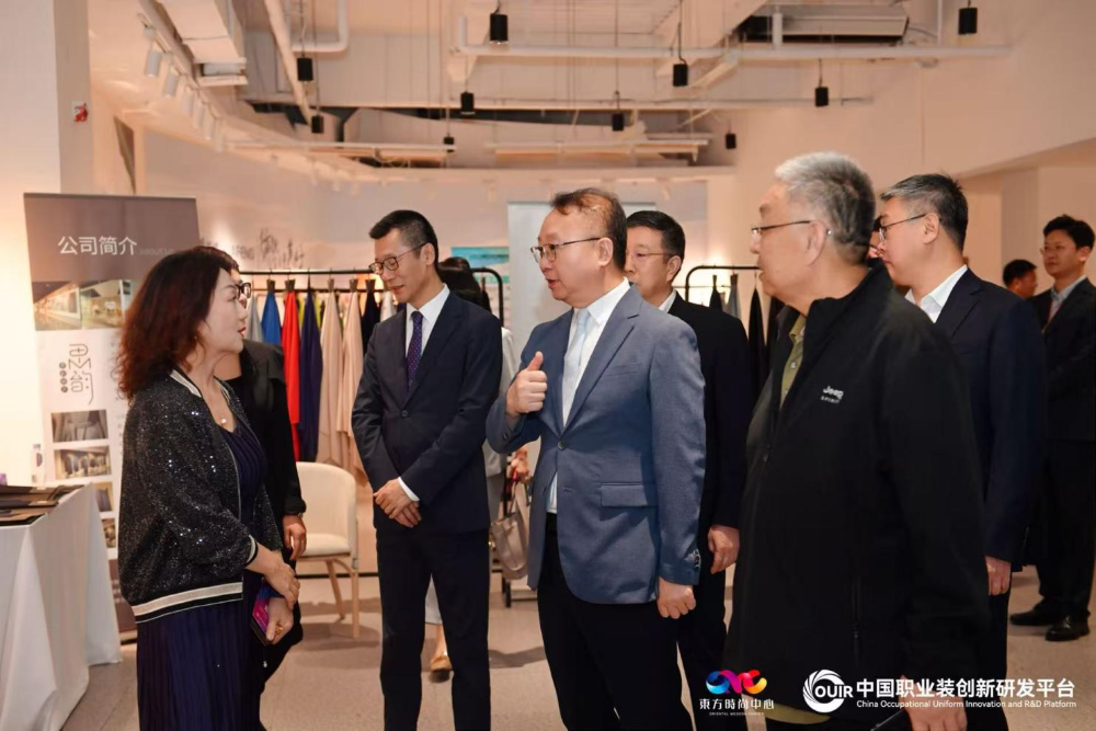 聚焦全民國防教育作訓(xùn)服與海上功能服，第二屆中國職業(yè)裝創(chuàng)新大會在青島啟幕