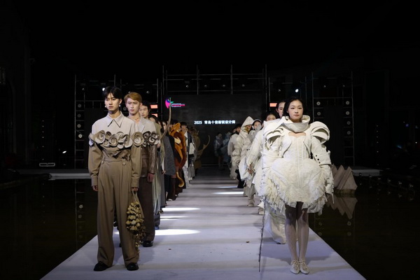 &ldquo;華秀&rdquo;璀璨，紡織谷變身老城區(qū)時尚秀場