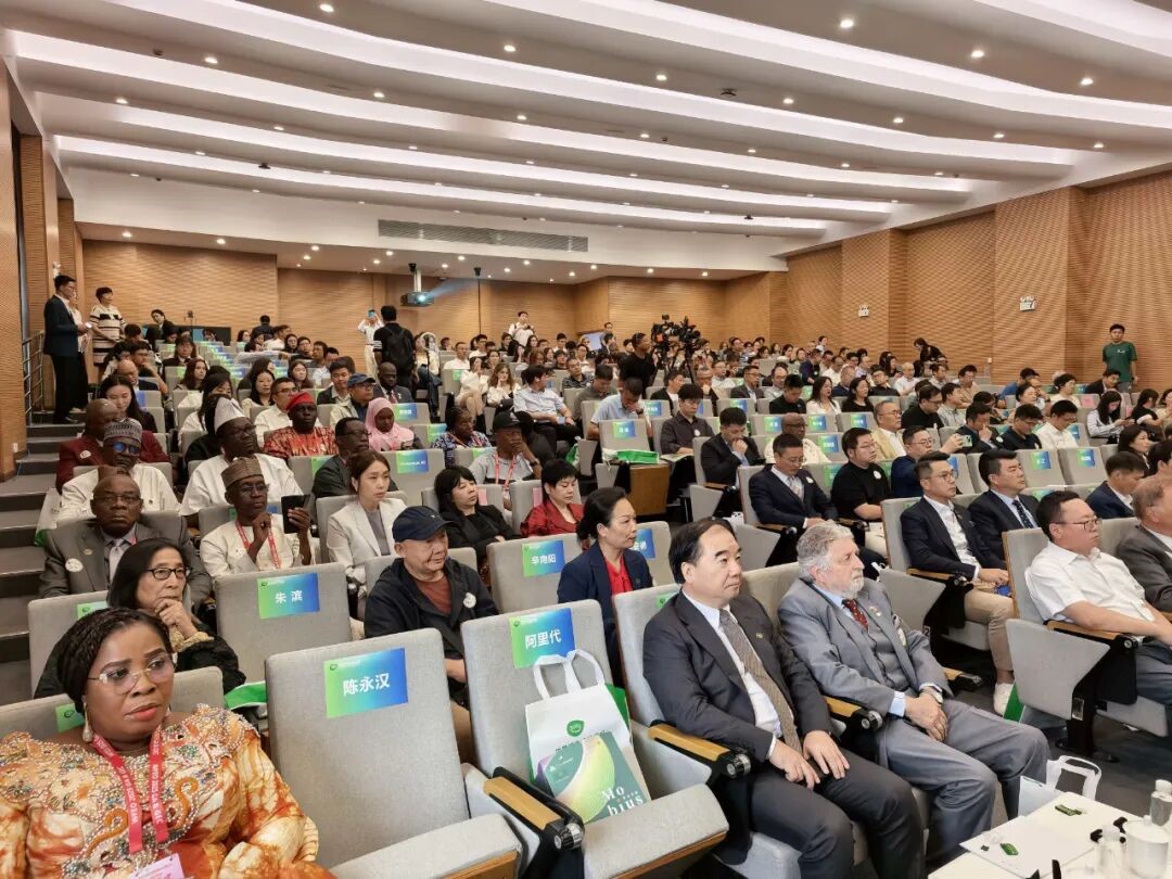 金堂輕紡紡織印染V3.0技術(shù)-易思特產(chǎn)品獲得&ldquo;綠葉標&rdquo;評定