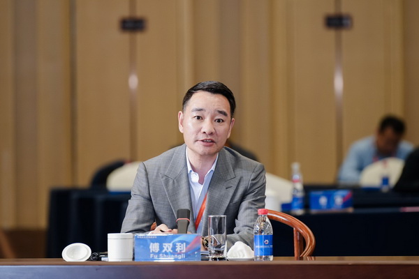 開放競合 共鏈未來--2025知名企業(yè)家圓桌會(huì)議擘畫紡織產(chǎn)業(yè)新格局