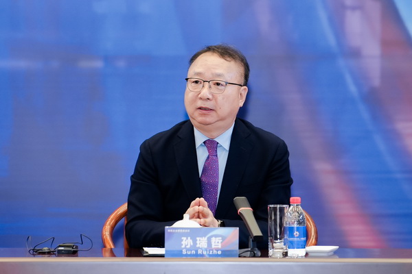 開放競合 共鏈未來--2025知名企業(yè)家圓桌會(huì)議擘畫紡織產(chǎn)業(yè)新格局