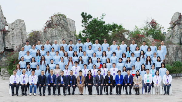 紋創(chuàng)新象，挖掘創(chuàng)意設(shè)計(jì)人才！2025年紡織行業(yè)紡織面料設(shè)計(jì)師（圖案設(shè)計(jì)）職業(yè)技能競(jìng)賽全國(guó)決賽順利舉行