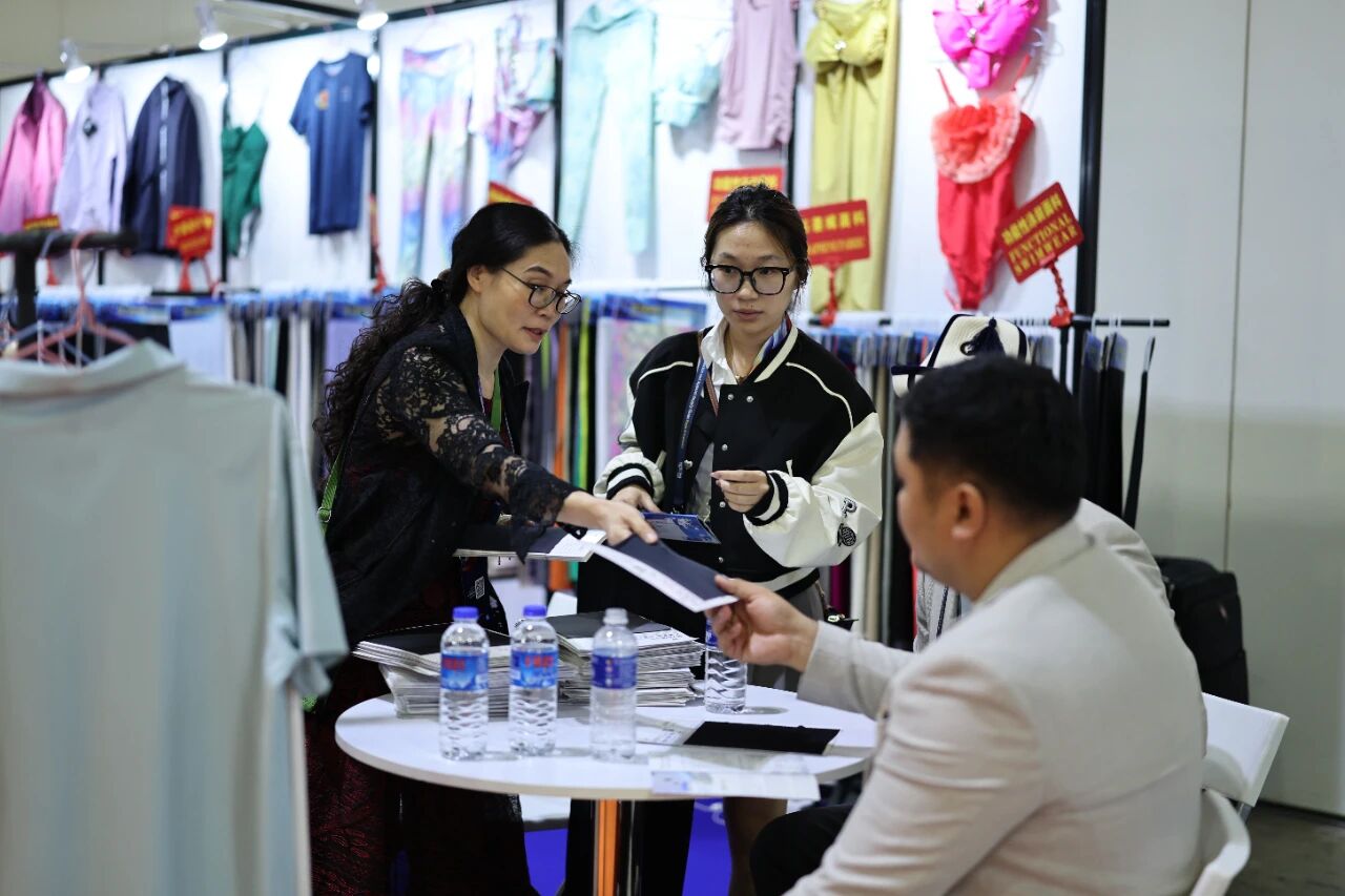 繪就產(chǎn)業(yè)發(fā)展新藍(lán)圖 邁向&ldquo;韌性協(xié)同&rdquo;新紀(jì)元 APTEXPO 2025新加坡啟幕！