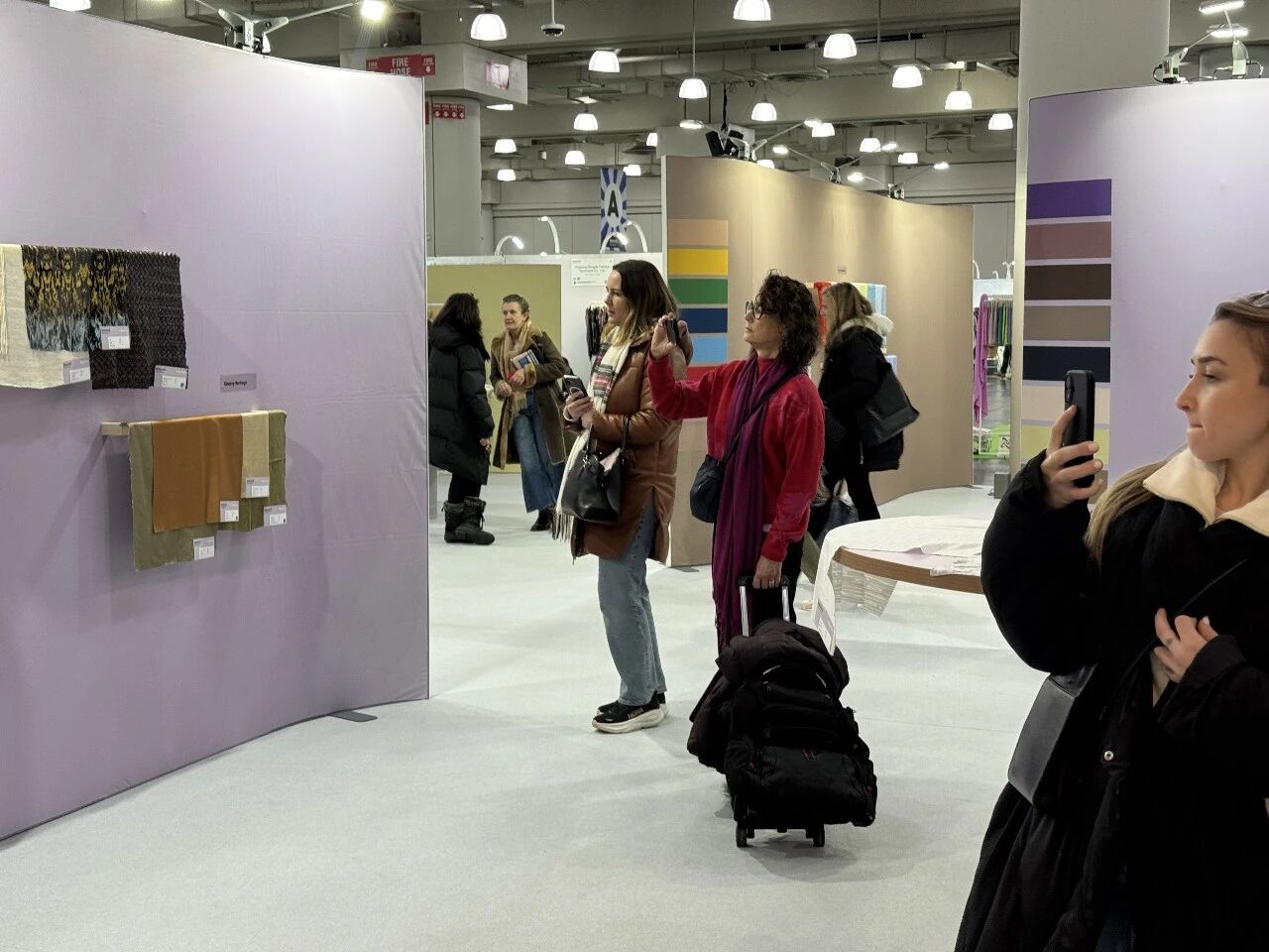 美國(guó)TEXWORLD服裝面料展紐約國(guó)際服裝采購展APP啟幕