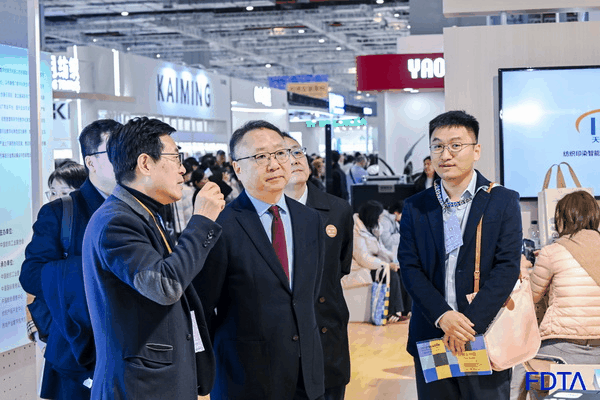 &ldquo;AI+紡織&rdquo;破局轉(zhuǎn)型痛點！數(shù)字時尚創(chuàng)新空間匯聚全鏈路數(shù)智新科技