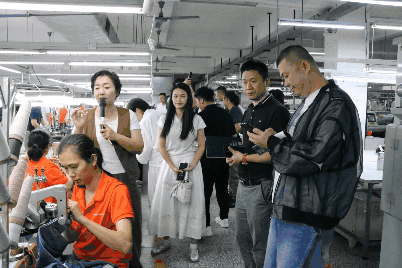 大朗毛織新技術(shù)、新紗線、新設(shè)備閉門交流會(huì)圓滿舉行